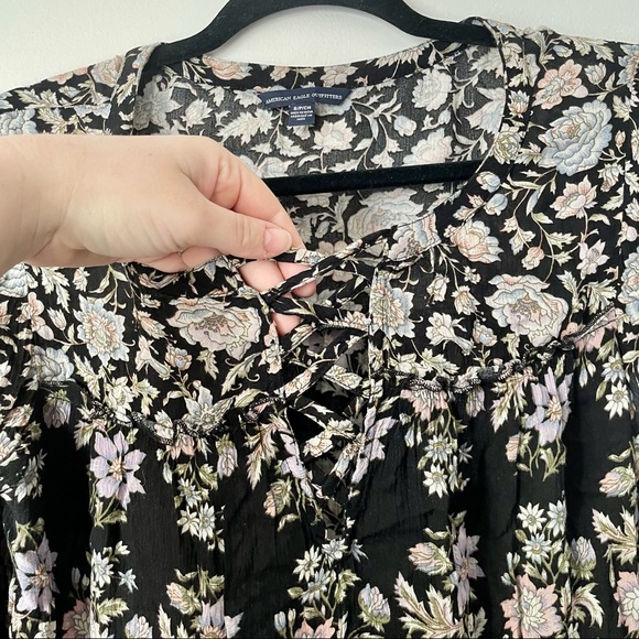 American Eagle Floral Bell Sleeve V-Neck Blouse - Picture 2 of 5